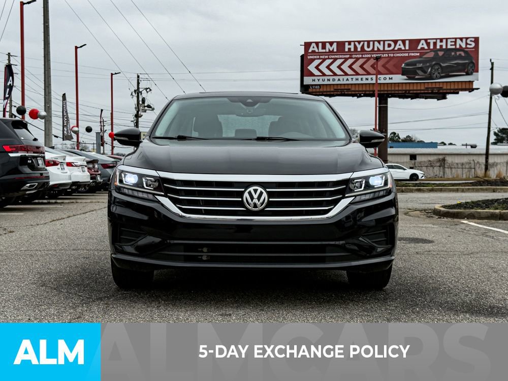 Used 2021 Volkswagen Passat 2.0T SE image 3