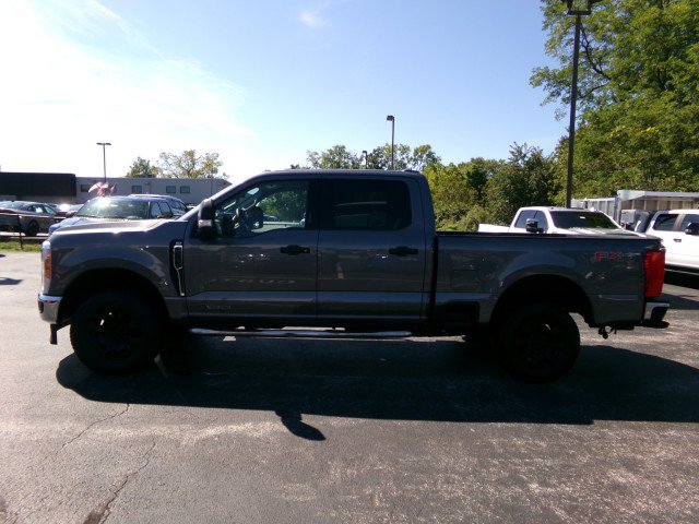 Used 2023 Ford F250 XLT w/ FX4 Off-Road Package AWD/4WD image 6
