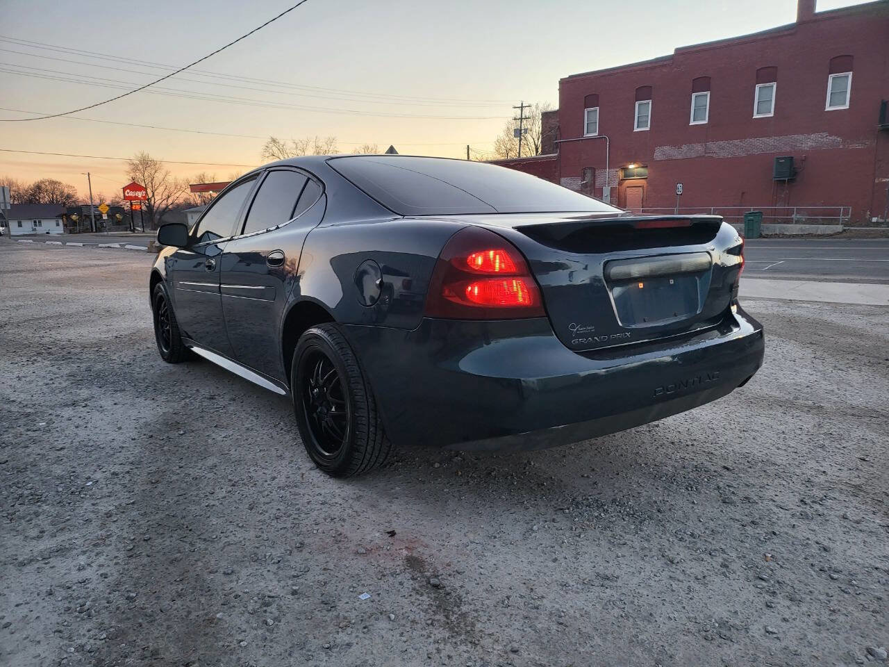 Used 2006 Pontiac Grand Prix w/ Preferred Package image 3