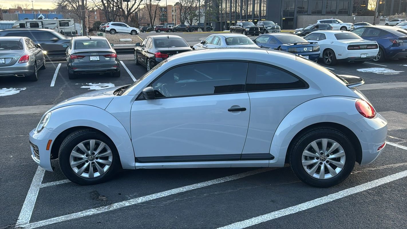 Used 2017 Volkswagen Beetle 1.8T S image 6