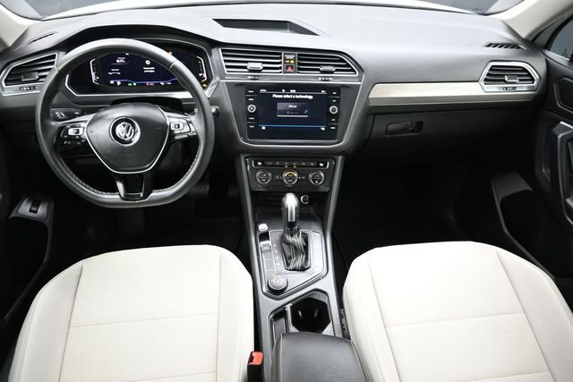 Used 2021 Volkswagen Tiguan SEL AWD/4WD image 17