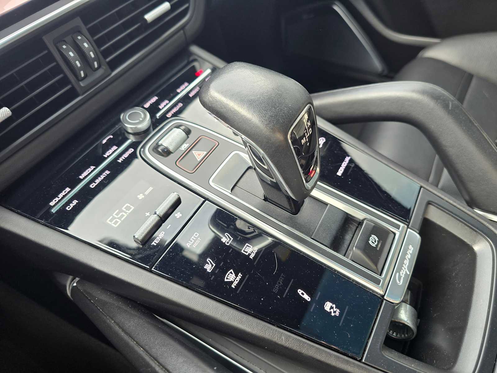 Used 2021 Porsche Cayenne Turbo S image 38