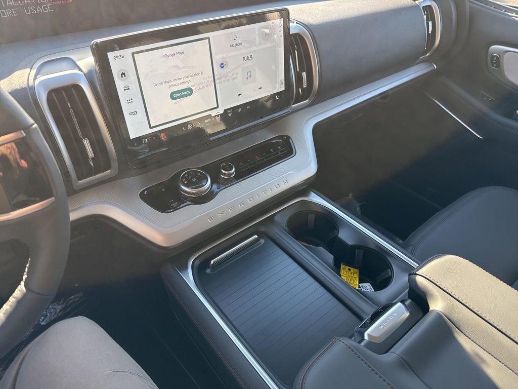 New 2025 Ford Expedition Active image 25