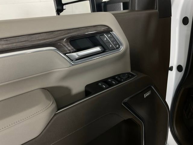 Used 2025 Chevrolet Silverado 2500 LTZ w/ LTZ Convenience Package image 29