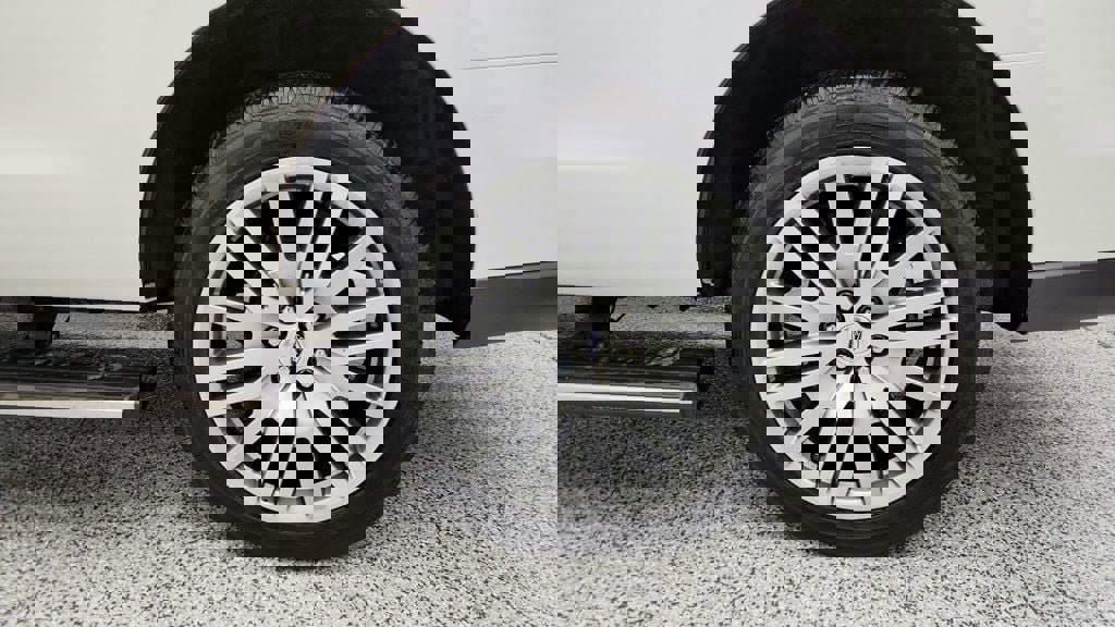 Used 2023 Ford Expedition Limited image 9