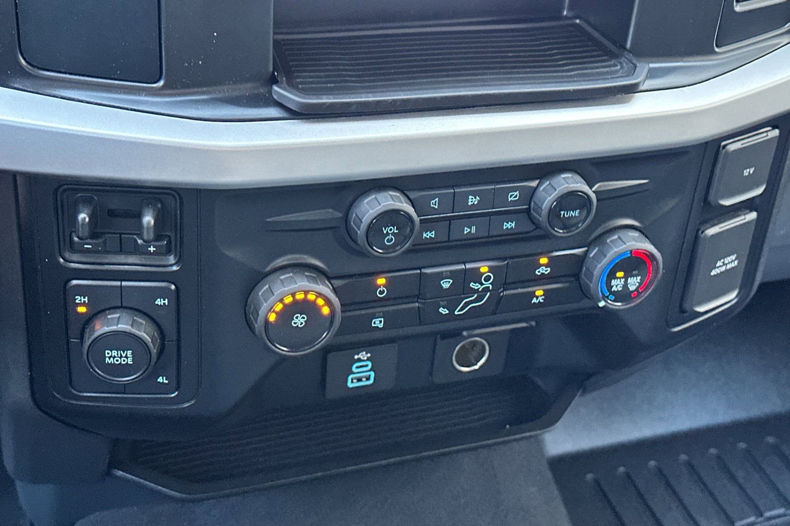 Certified 2024 Ford F350 XLT image 18