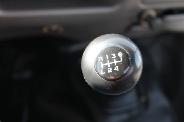 Used 2000 Ford F450 4x4 Regular Cab Super Duty image 18