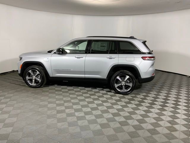 Used 2024 Jeep Grand Cherokee Limited 4xe w/ Luxury Tech Group II image 4