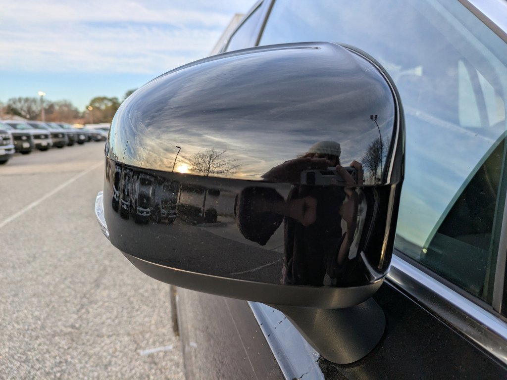New 2026 Volvo XC90 B6 Plus w/ Protection Package Premier AWD/4WD image 12