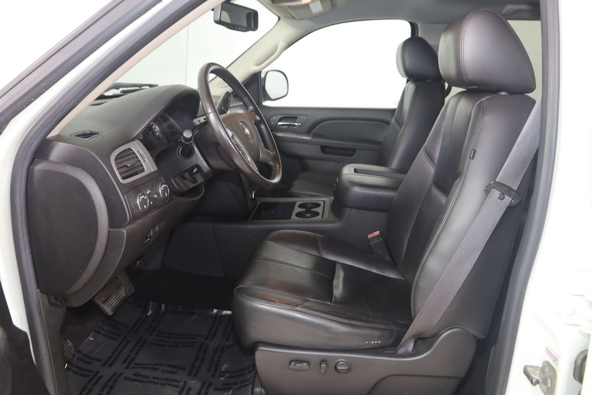 Used 2012 Chevrolet Silverado 1500 LTZ w/ LTZ White Diamond Edition AWD/4WD image 10