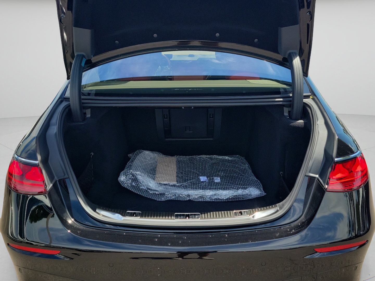 New 2027 Mercedes-Benz S 580 4MATIC Sedan image 5