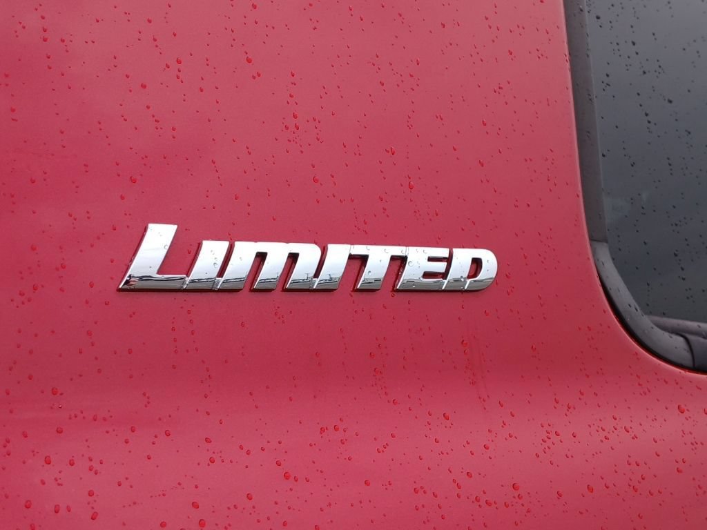 Used 2018 Toyota Tundra Limited w/ Limited Premium Package AWD/4WD image 33