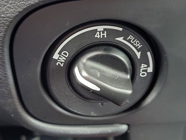 Used 2025 Nissan Frontier PRO-4X w/ Pro Premium Package image 18