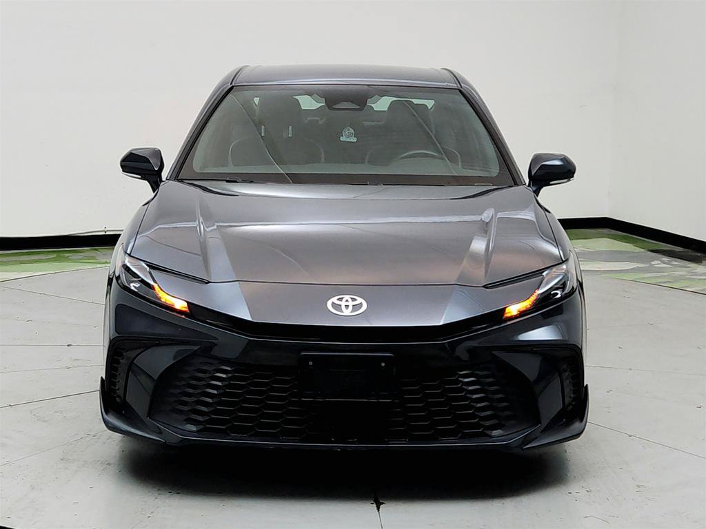 Used 2025 Toyota Camry SE FWD image 2