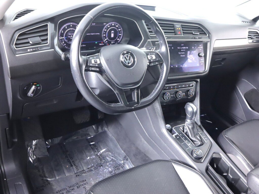 Used 2019 Volkswagen Tiguan SEL w/ 3rd Row Seat Package AWD/4WD image 9