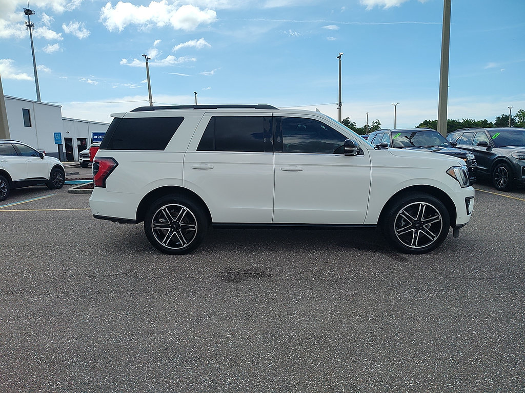 Certified 2021 Ford Expedition Limited RWD image 5