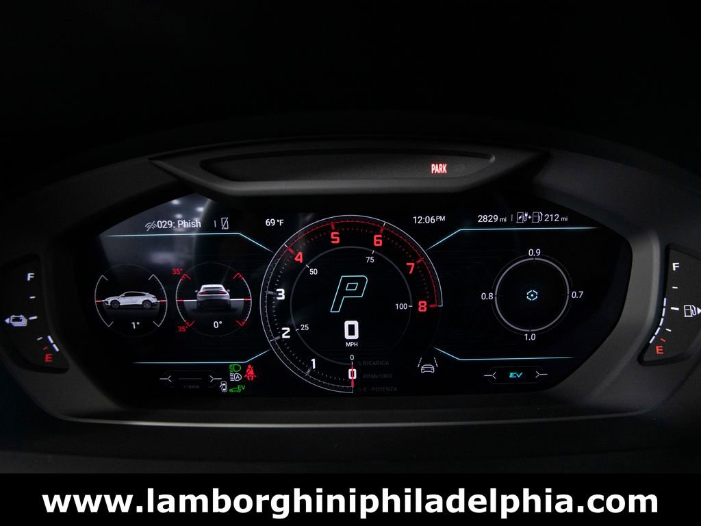 Used 2025 Lamborghini Urus S AWD/4WD image 18