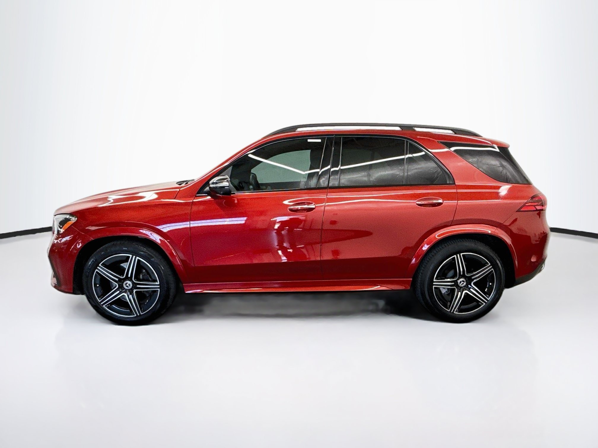Used 2025 Mercedes-Benz GLE 450 4MATIC image 4