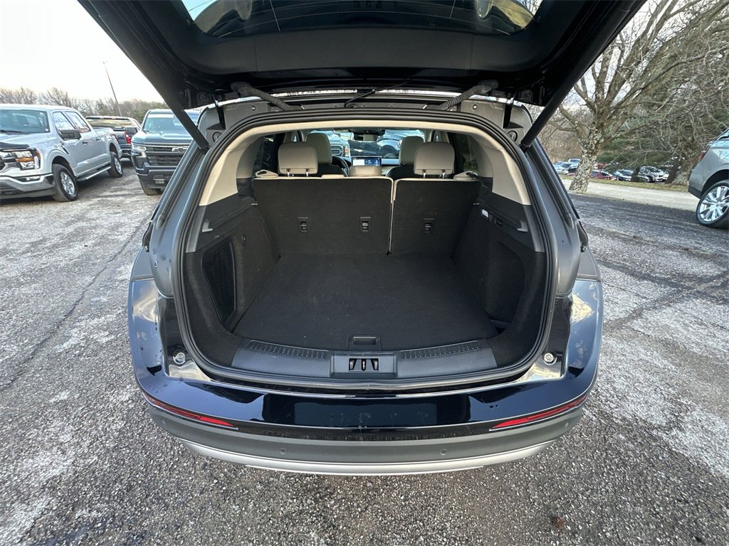 Used 2025 Lincoln Corsair FWD w/ Equipment Group 101A image 24