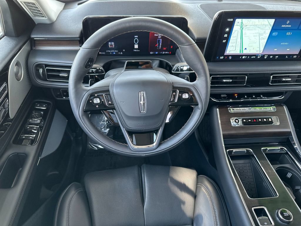 Certified 2025 Lincoln Aviator Reserve w/ Equipment Group 201A AWD/4WD image 13