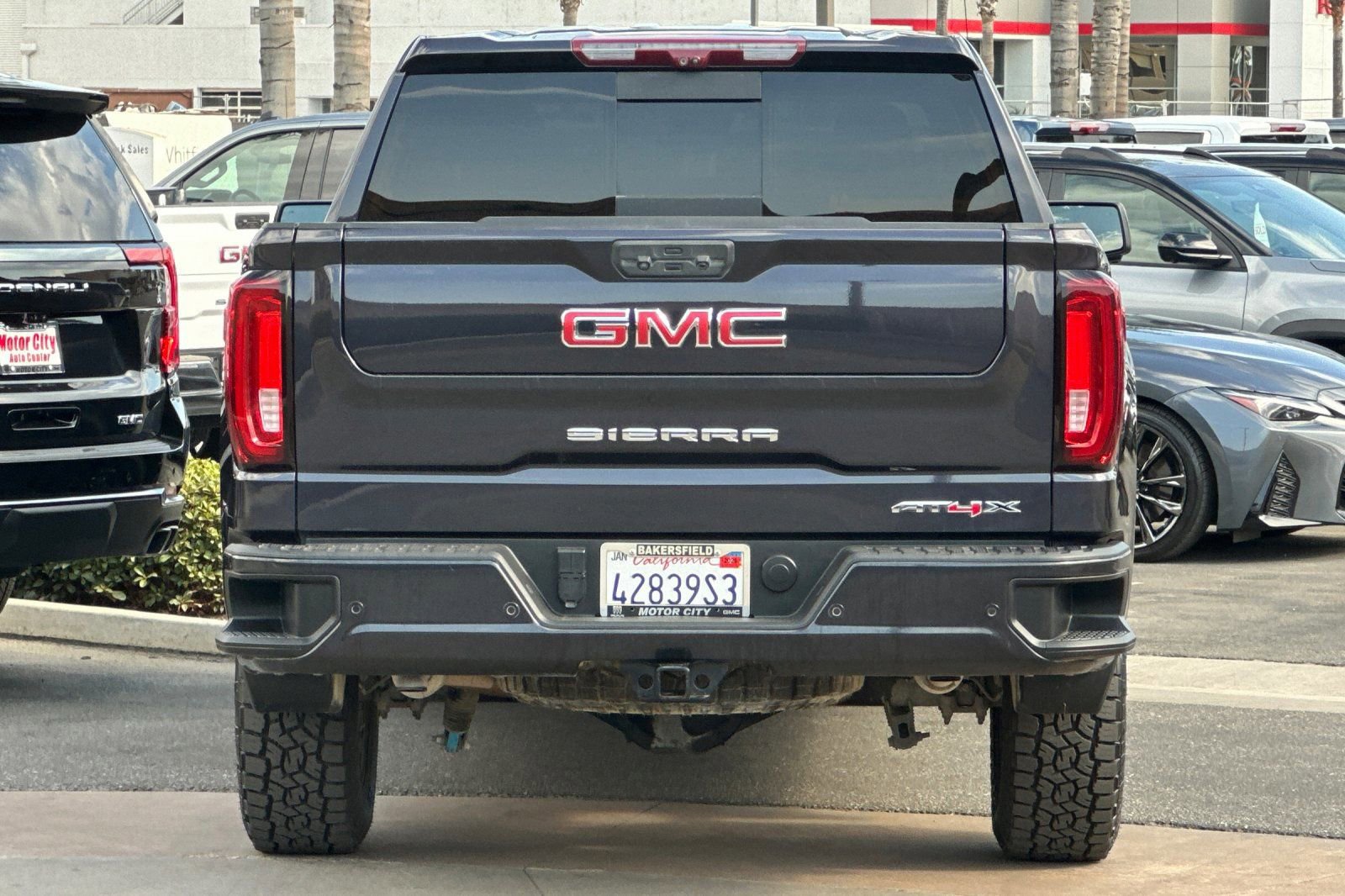 Used 2023 GMC Sierra 1500 AT4X image 5