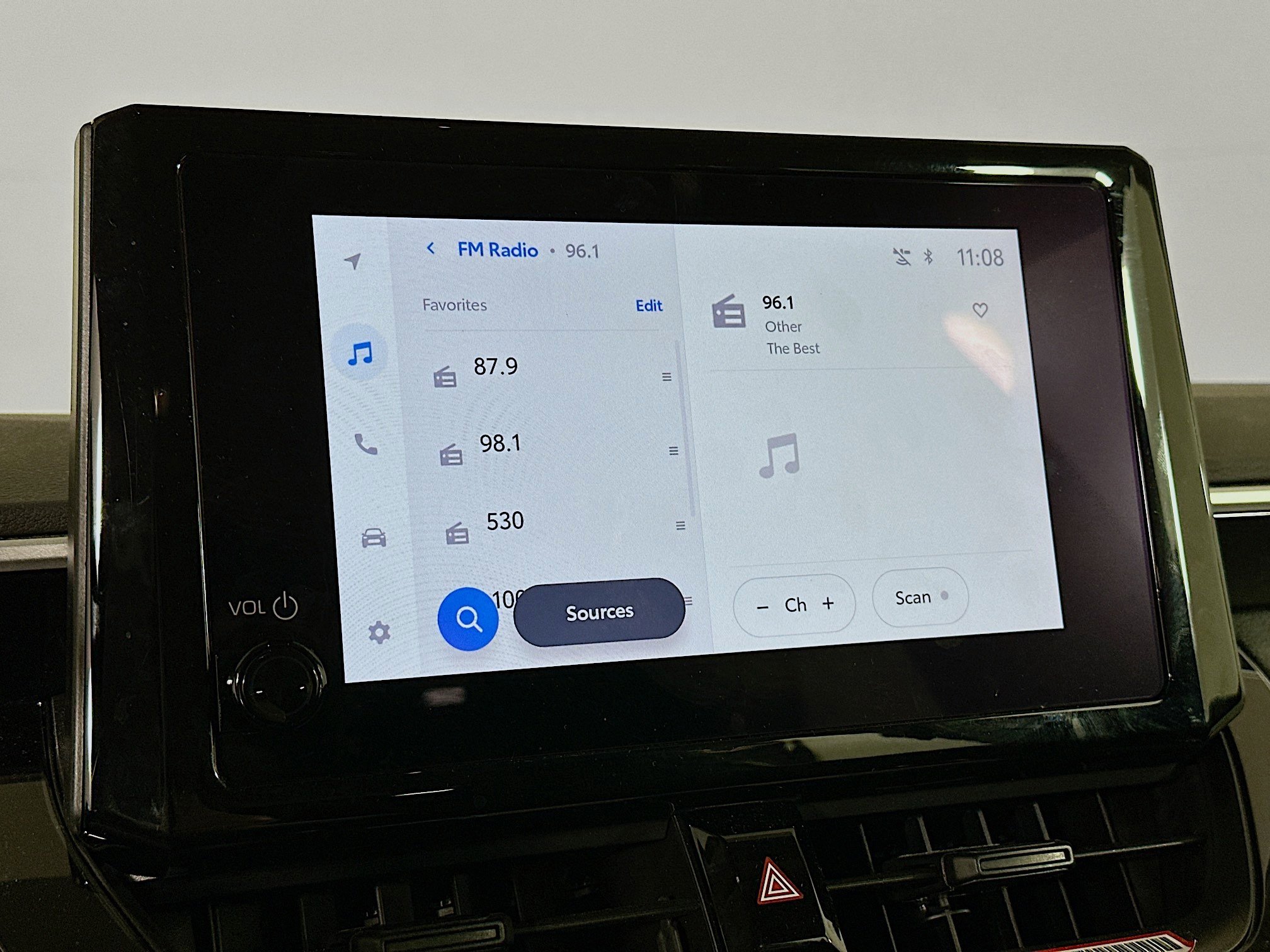 Used 2025 Toyota Corolla LE image 21