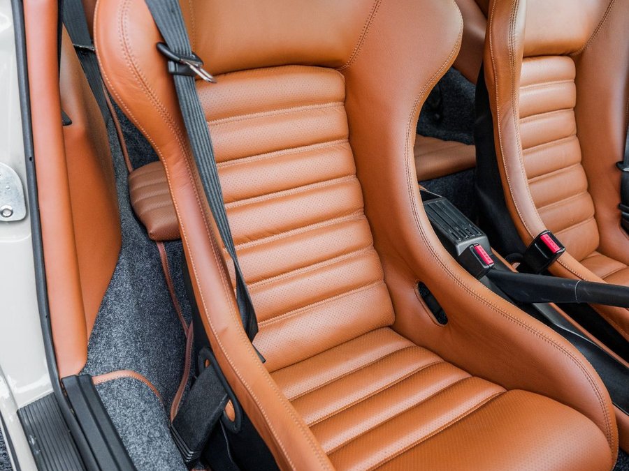 Used 1992 Porsche 911 GT3 RS image 22