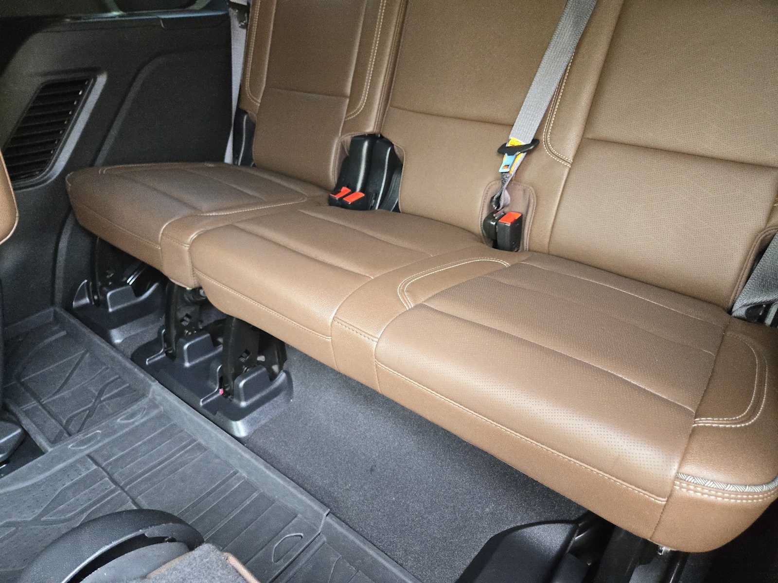 Certified 2023 Chevrolet Tahoe High Country AWD/4WD image 31