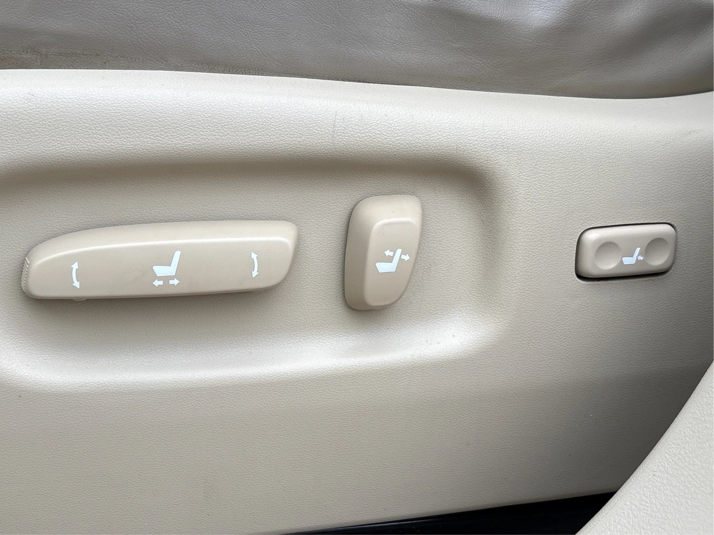 Used 2015 Lexus RX 450h FWD image 67