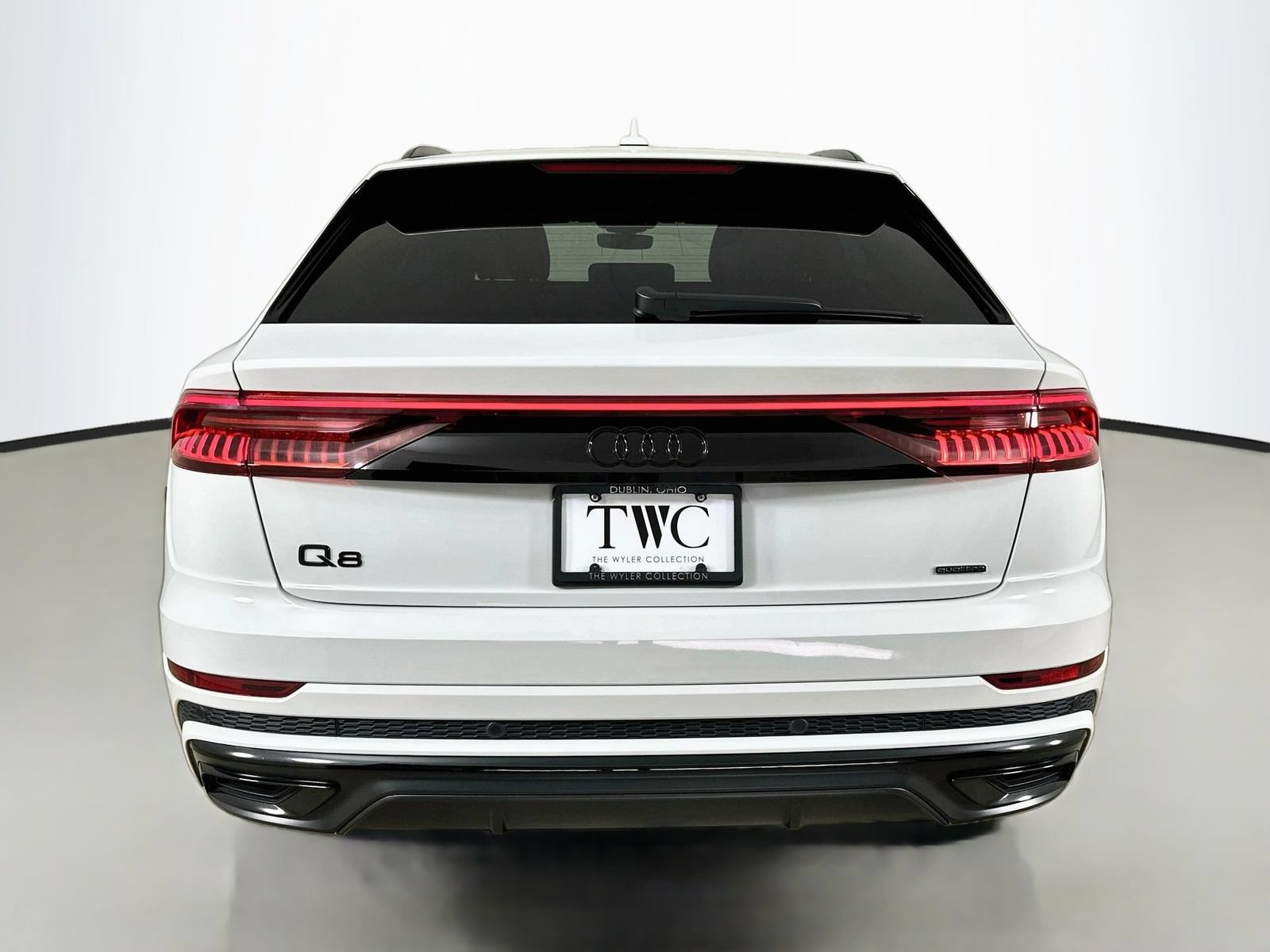 Used 2023 Audi Q8 Prestige w/ Prestige Package AWD/4WD image 6