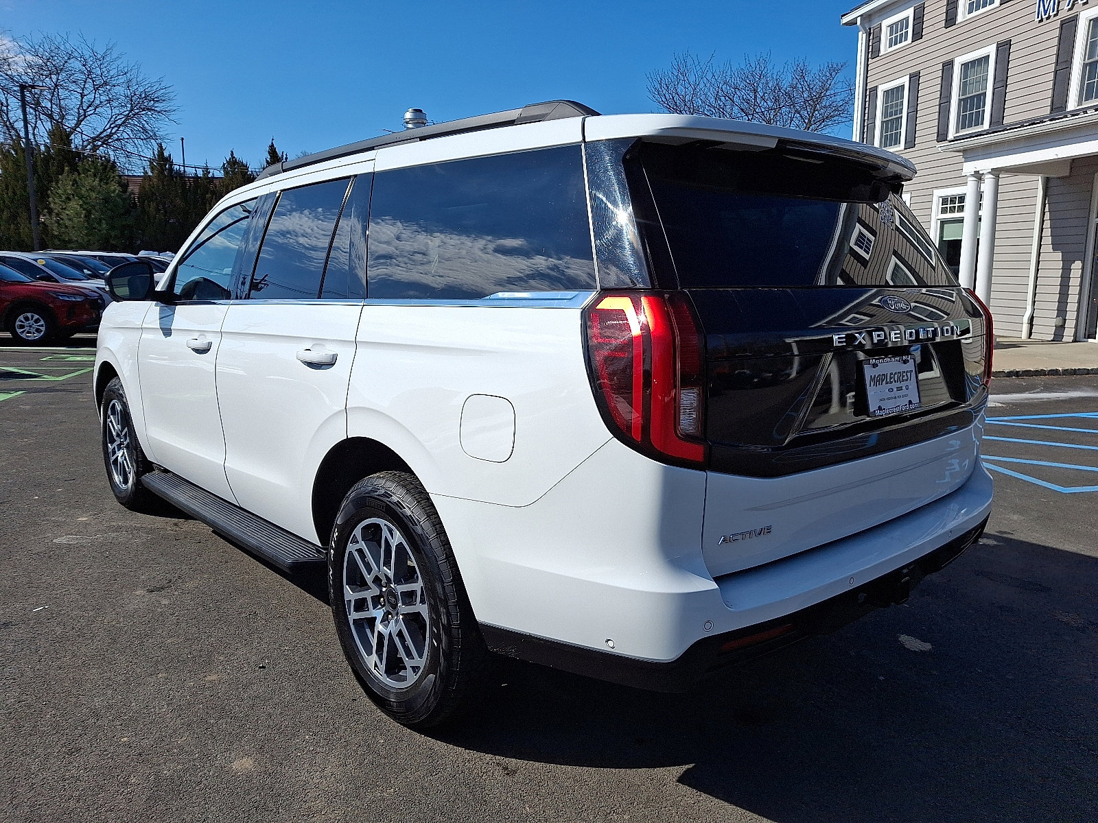 Certified 2025 Ford Expedition Active image 7