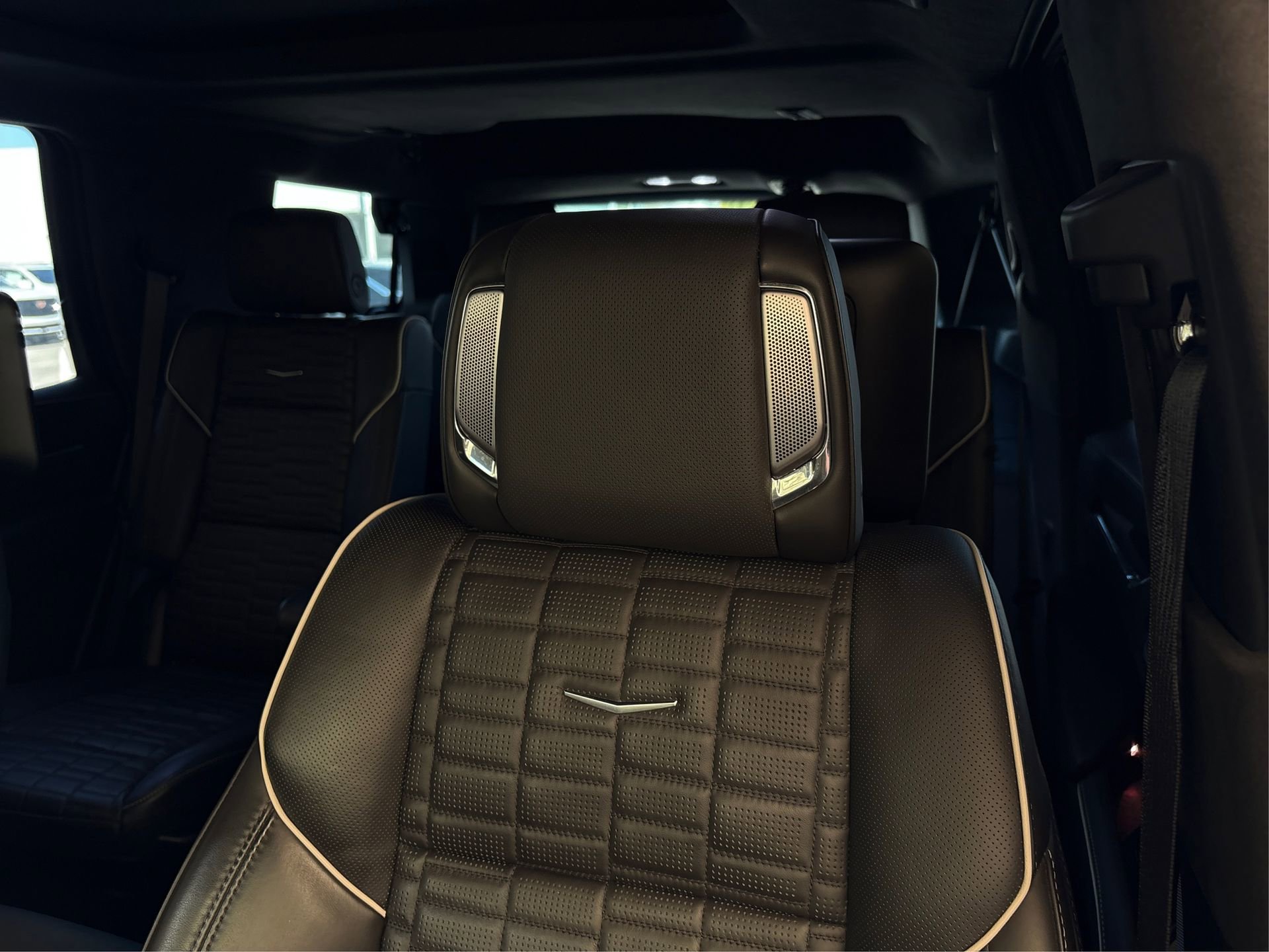 Certified 2024 Cadillac Escalade Premium Luxury Platinum image 34