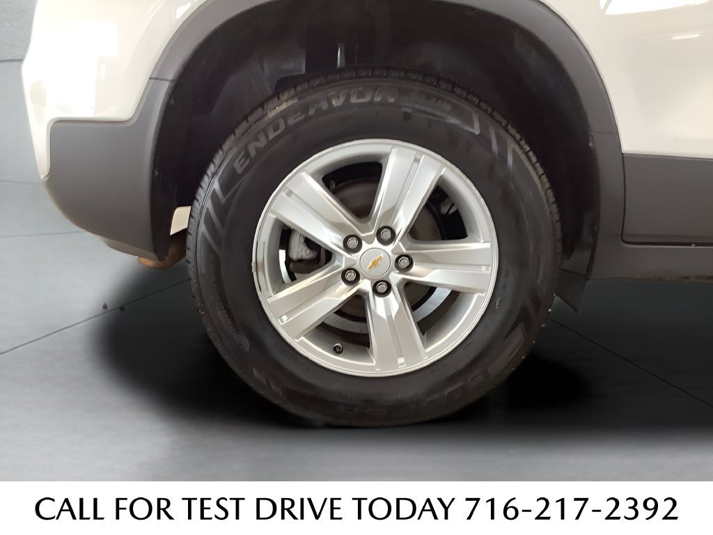 Used 2019 Chevrolet Trax LT w/ LT Convenience Package AWD/4WD image 21