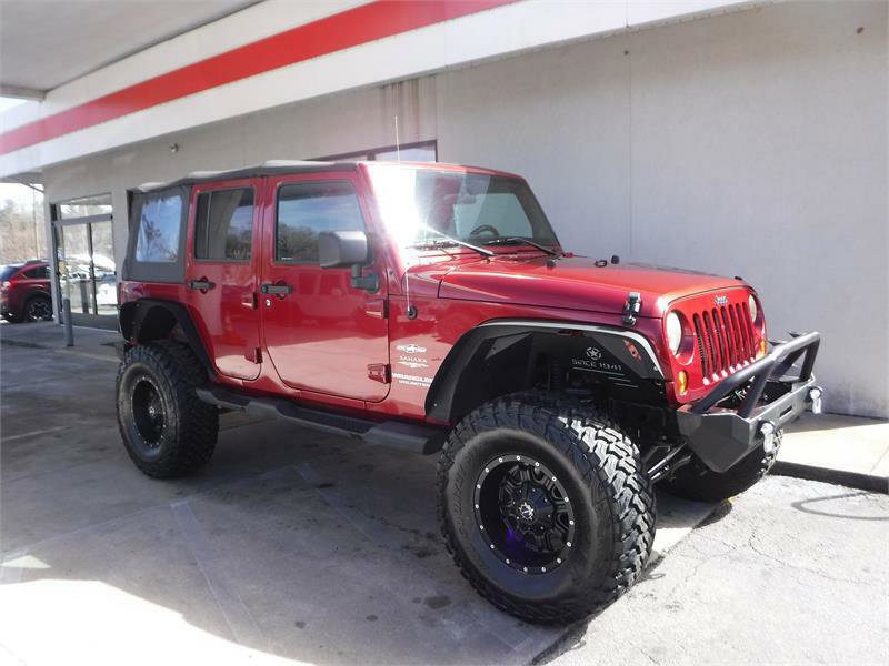 Used 2012 Jeep Wrangler Unlimited Sahara w/ Connectivity Group image 1