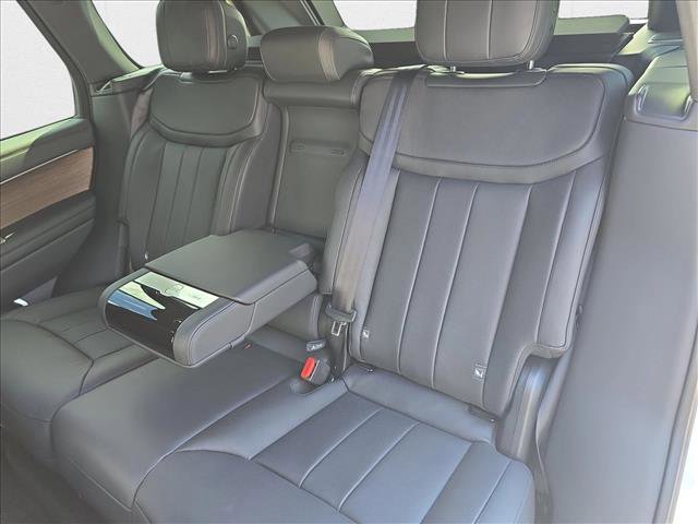 New 2025 Land Rover Range Rover SE image 14