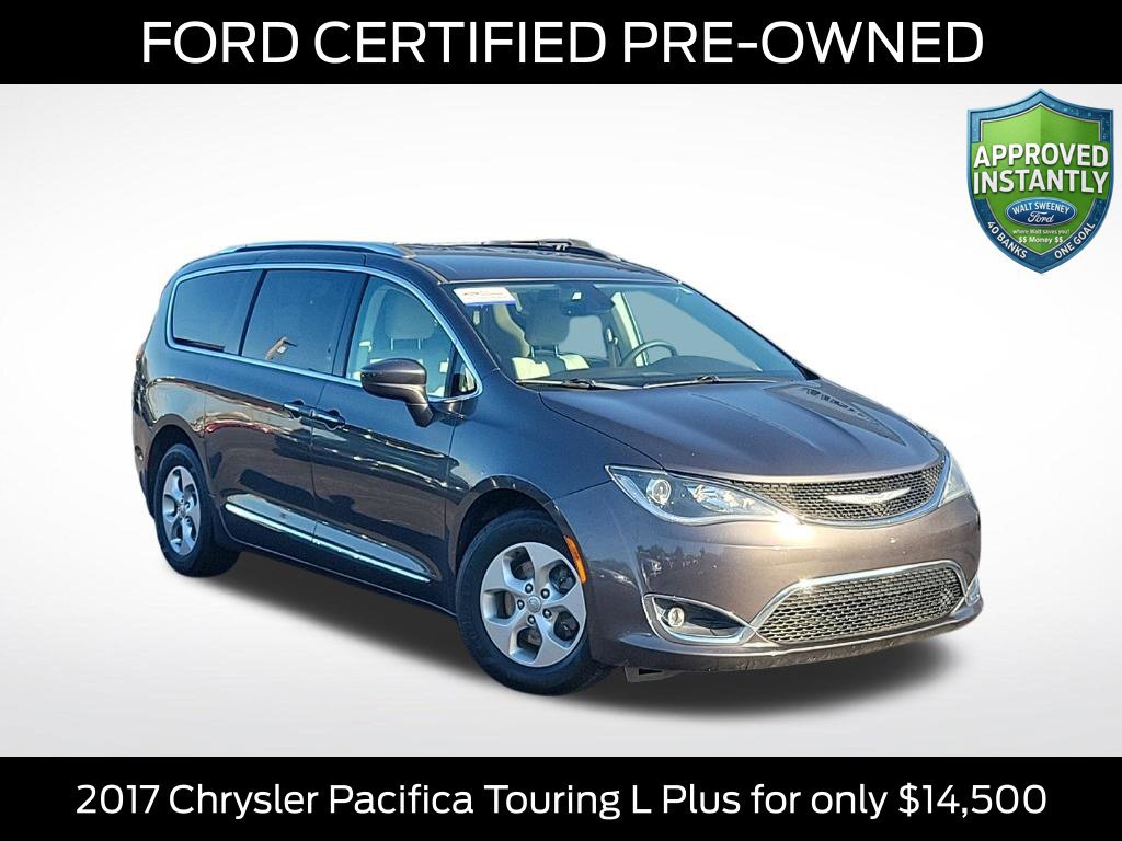 Used 2017 Chrysler Pacifica Touring-L Plus FWD image 1