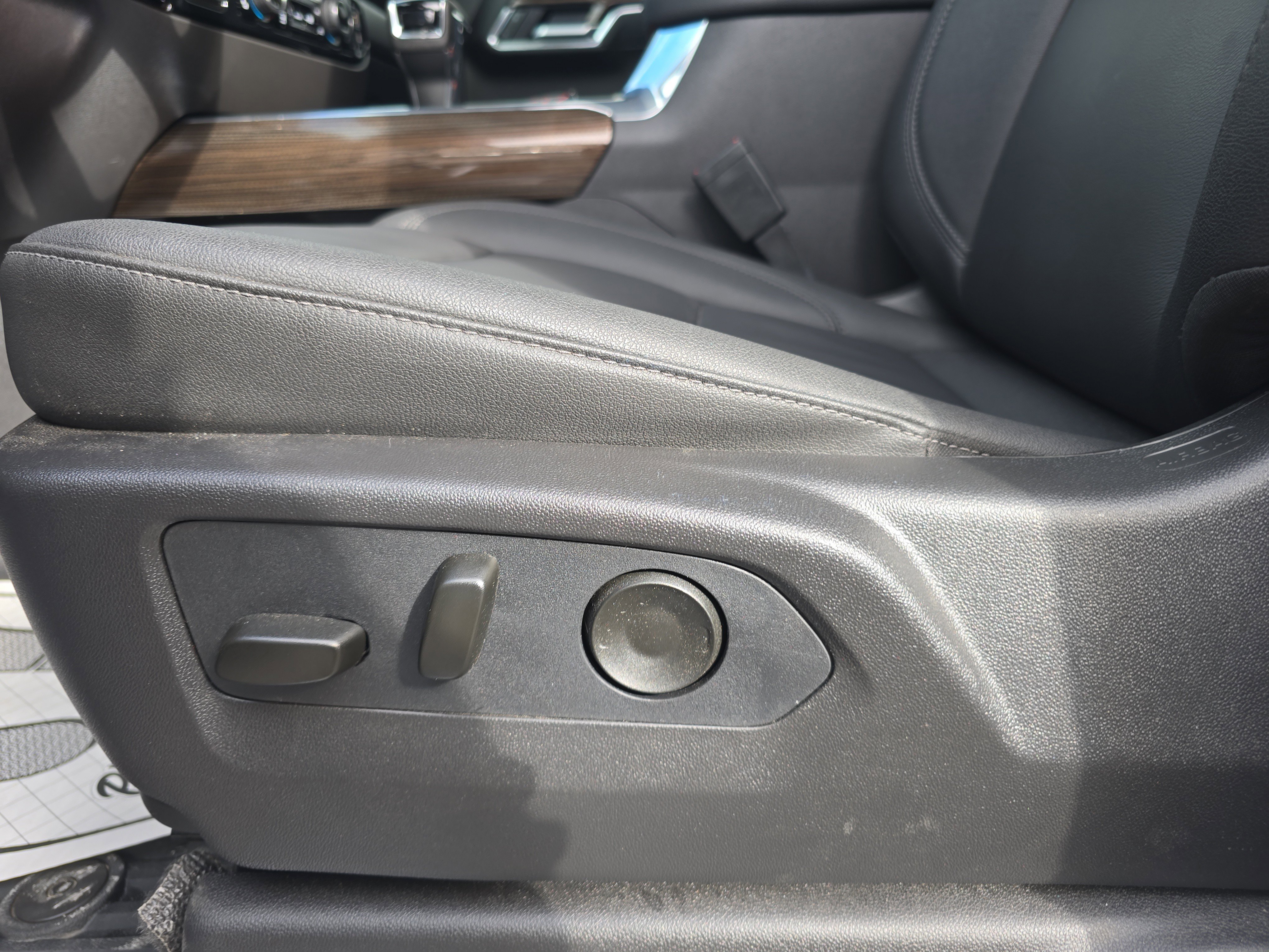 Used 2026 Chevrolet Silverado 1500 LT Trail Boss w/ Convenience Package II image 14