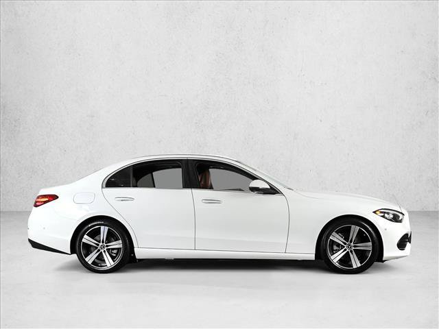 Used 2025 Mercedes-Benz C 300 4MATIC Sedan image 4