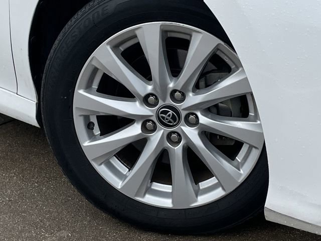 Used 2020 Toyota Camry LE FWD image 9