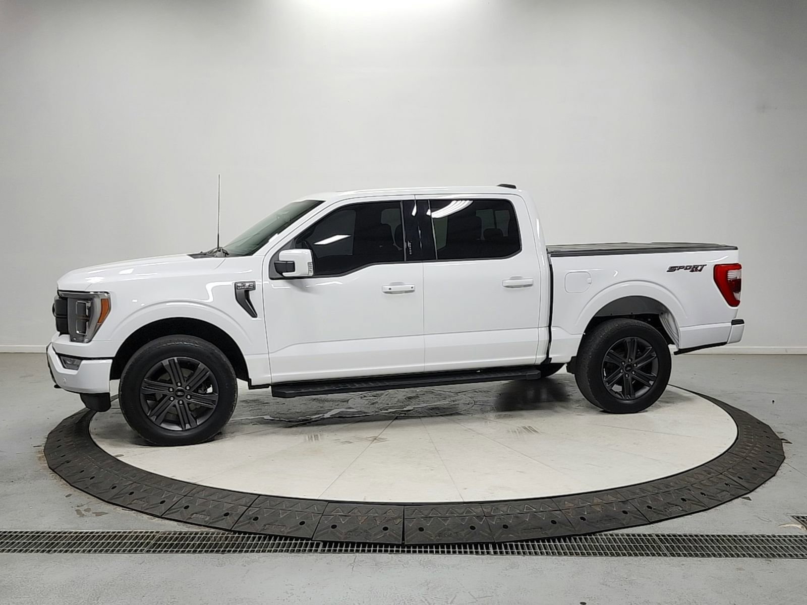 Used 2023 Ford F150 Lariat w/ Equipment Group 502A High AWD/4WD image 4