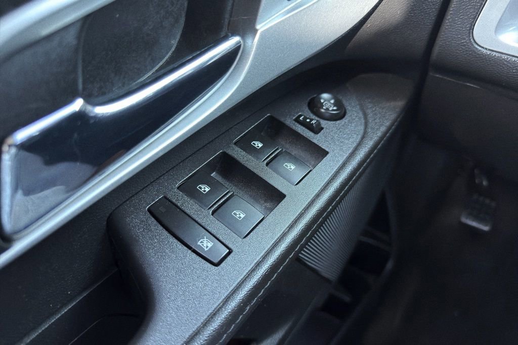 Used 2017 Chevrolet Equinox LS image 7