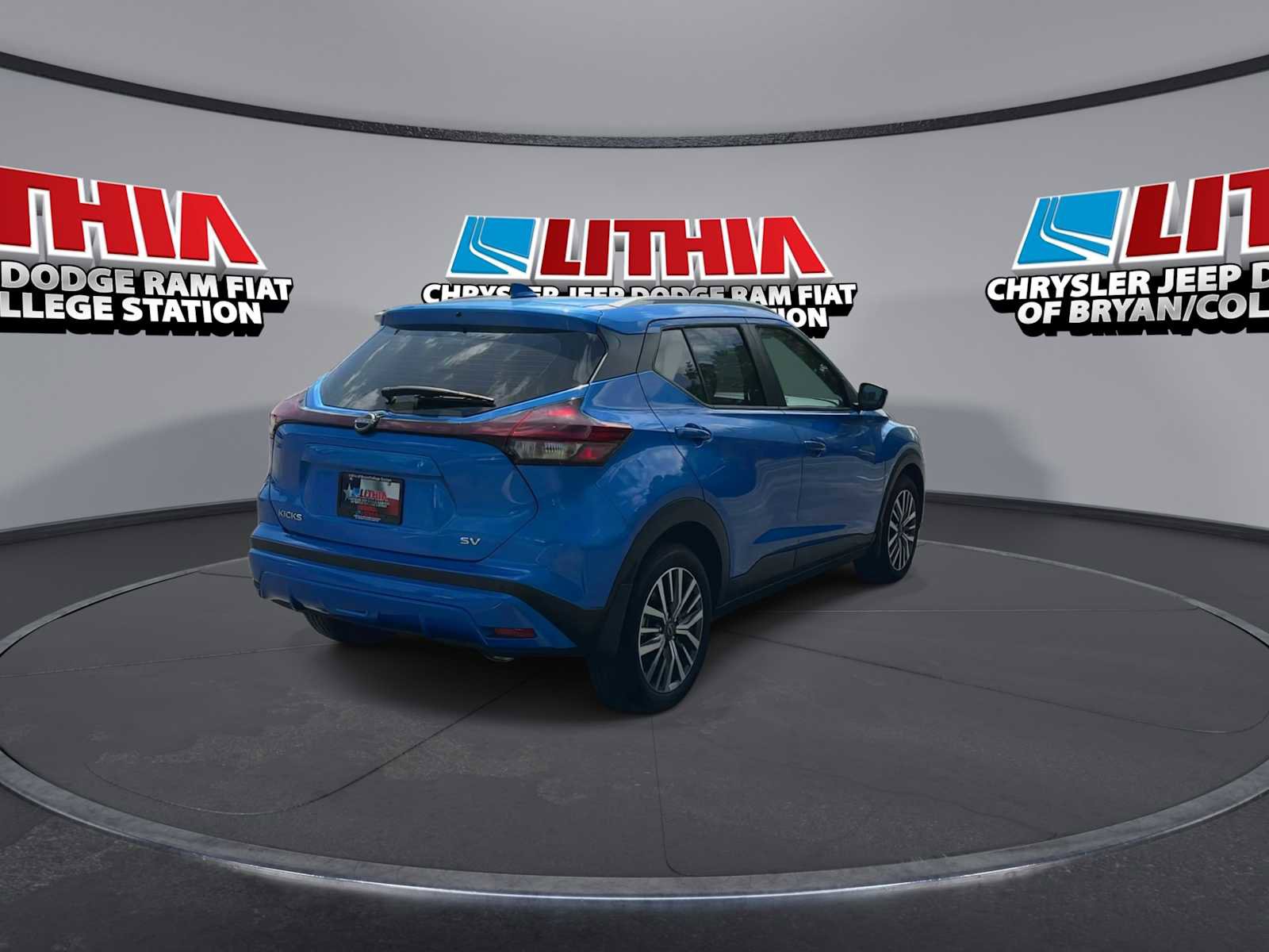 Used 2024 Nissan Kicks SV image 8