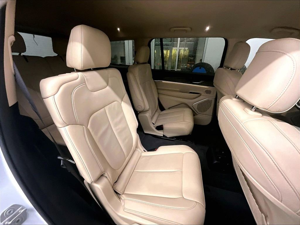 Used 2021 Jeep Grand Cherokee L Limited w/ Trailer Tow Group (B) image 16