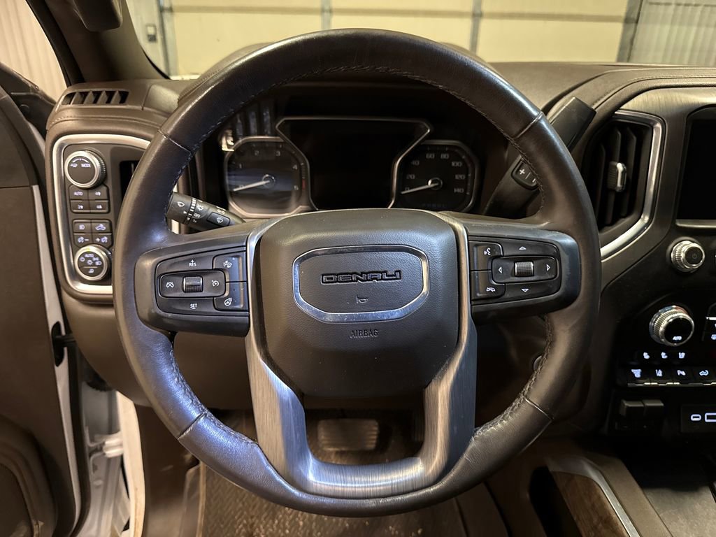 Used 2021 GMC Sierra 3500 Denali w/ Denali Ultimate Package image 11