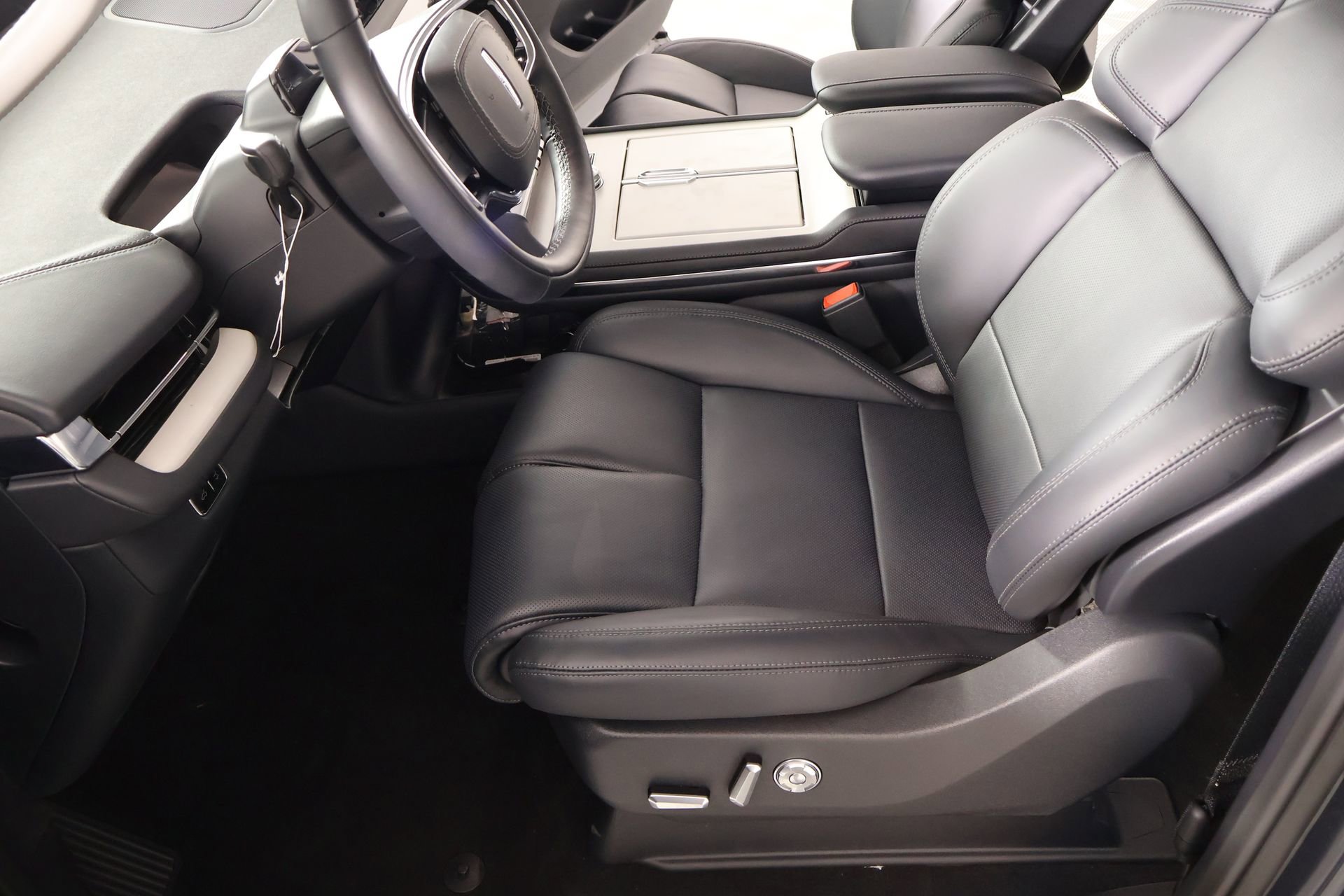 New 2026 Lincoln Navigator Premiere image 11