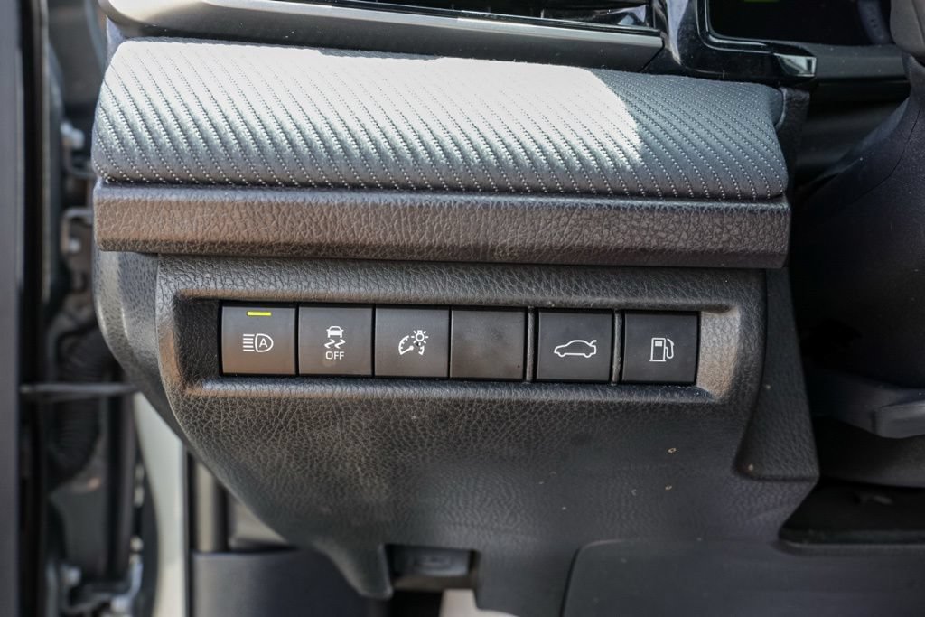 Used 2025 Toyota Camry SE FWD image 35