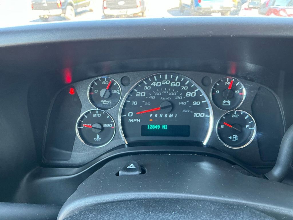 Used 2024 GMC Savana 2500 w/ Driver Convenience Package image 19