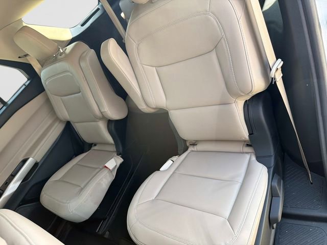 Used 2024 Ford Explorer XLT w/ Equipment Group 202A image 14