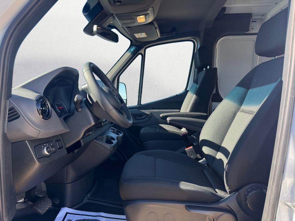 New 2025 Mercedes-Benz Sprinter 2500 image 10