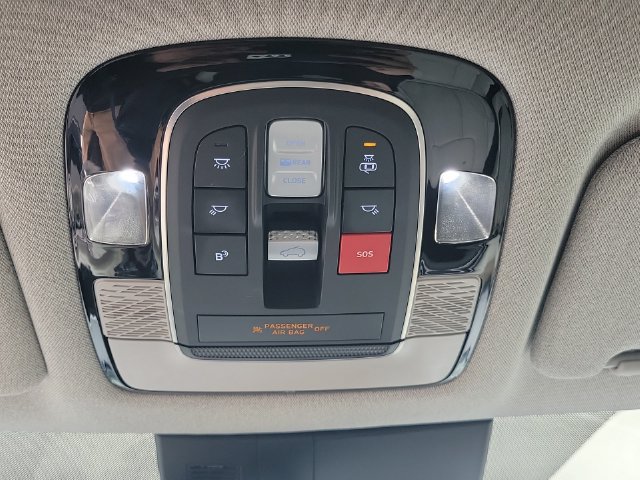 Used 2024 Hyundai Palisade Limited AWD/4WD image 25